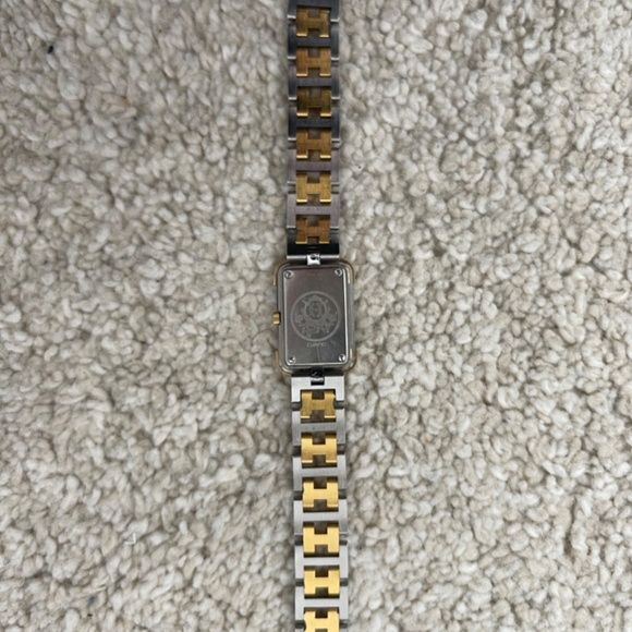 Authentic Hermès 24mm Quartz Ladies Watch main image 3